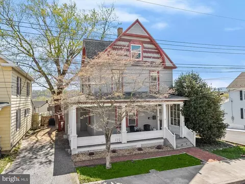 416 Brunswick St, Brunswick, MD 21716