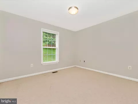 Bedroom - 2233 W Greenleaf Dr, Frederick, MD 21702 photo 5 of 6