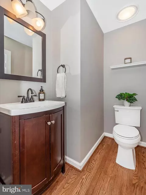 Bath - 3608 John Simmons Ct, Frederick, MD 21704 photo 1 of 8