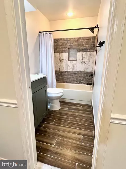 Bath - 591 Winterspice Dr, Frederick, MD 21703 photo 1 of 4