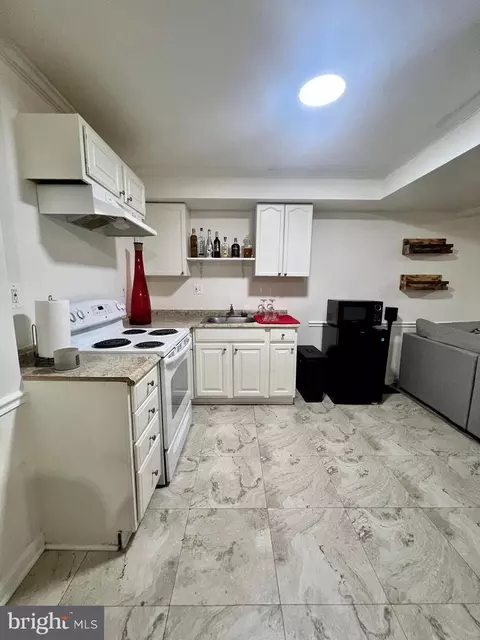 Kitchen - 591 Winterspice Dr, Frederick, MD 21703 photo 4 of 4