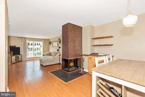 6069 Flagstone Ct, Frederick, MD 21701 photo 7