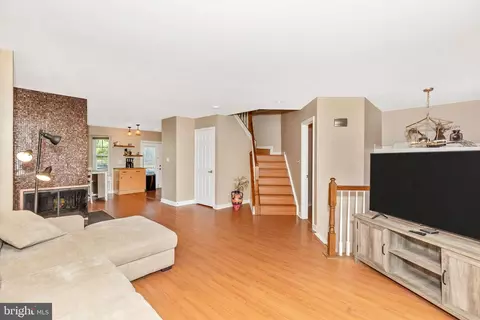 6069 Flagstone Ct, Frederick, MD 21701 photo 5