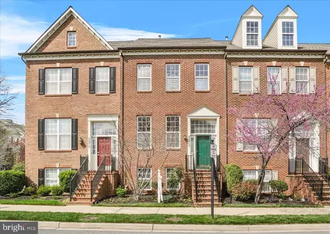 8972 Amelung St, Frederick, MD 21704 photo 2
