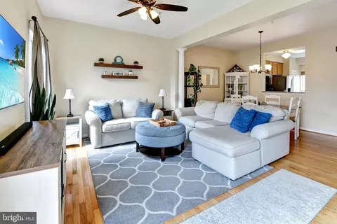 Living - 2024 Sumner Dr, Frederick, MD 21702 photo 2 of 2