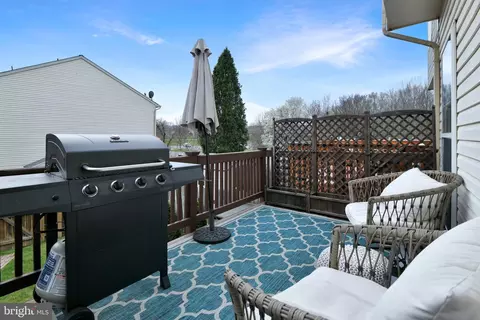 Exterior - 2024 Sumner Dr, Frederick, MD 21702 photo 2 of 5