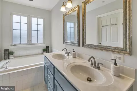Bath - 2024 Sumner Dr, Frederick, MD 21702 photo 1 of 4