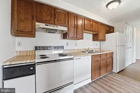 Kitchen - 997 G Heather Ridge Dr #3G, Frederick, MD 21702 photo 1 of 1