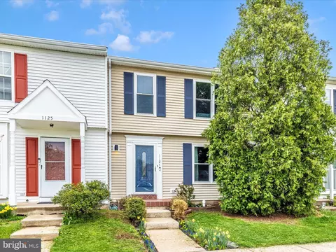 1127 Daffodil Dr, Frederick, MD 21703
