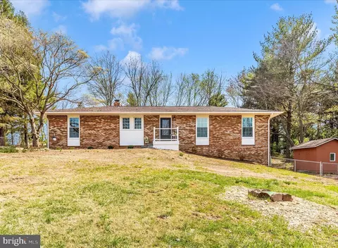 5835 Woodville, Mount Airy, MD 21771