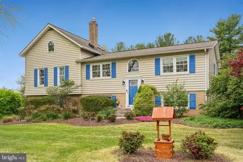 8400 Lassie Ct W, Walkersville, MD 21793
