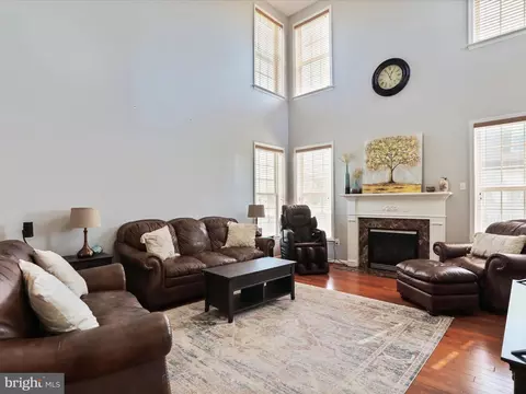Living - 1915 Moran Dr, Frederick, MD 21702 photo 5 of 9