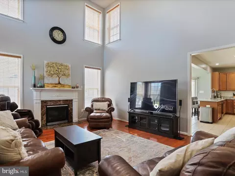 Living - 1915 Moran Dr, Frederick, MD 21702 photo 6 of 9