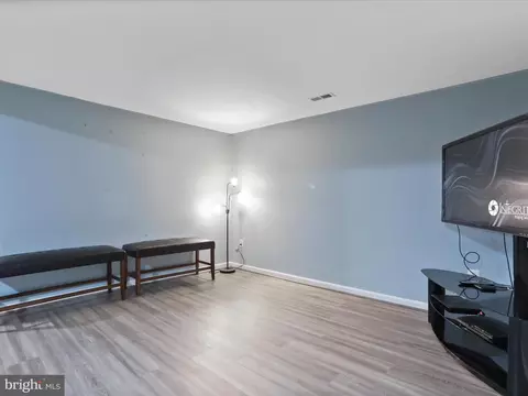 Living - 1915 Moran Dr, Frederick, MD 21702 photo 8 of 9