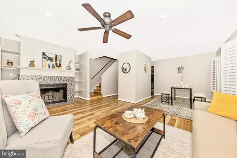 5701 Chase Ct, Frederick, MD 21703 photo 4