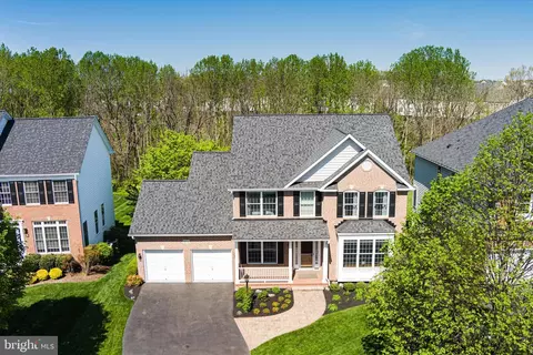 9703 Royal Crest Cir, Frederick, MD 21704