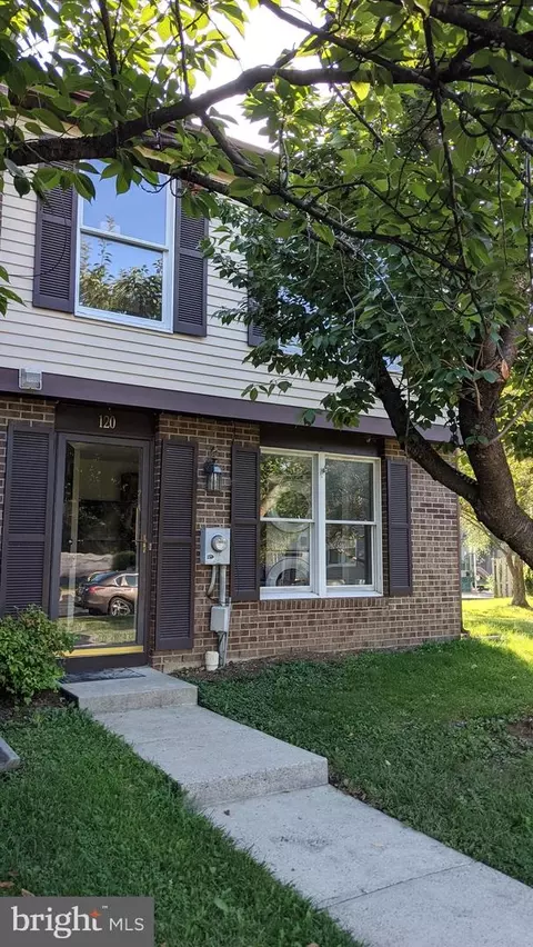 120 Sandalwood Ct, Walkersville, MD 21793