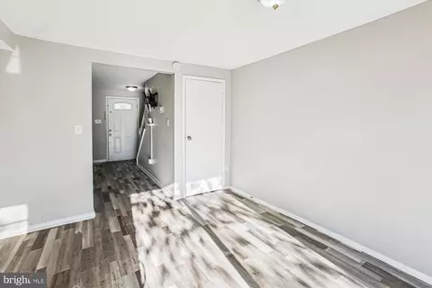 Entry Way - 1702 Carriage Ct, Frederick, MD 21702 photo 1 of 6