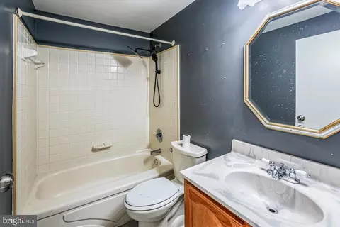 Bath - 1702 Carriage Ct, Frederick, MD 21702 photo 1 of 1
