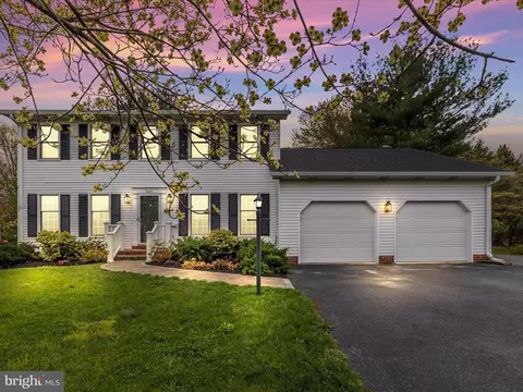 Exterior - 8149 Claiborne Dr, Frederick, MD 21702 photo 2 of 20