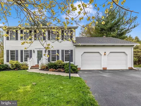 Exterior - 8149 Claiborne Dr, Frederick, MD 21702 photo 9 of 20