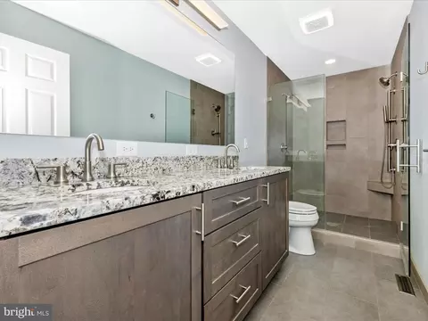 Bath - 8149 Claiborne Dr, Frederick, MD 21702 photo 2 of 3