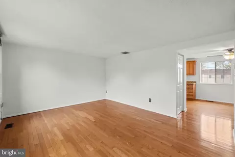 Living - 1724 Heather Ln, Frederick, MD 21702 photo 2 of 2