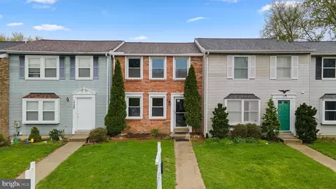 1724 Heather Ln, Frederick, MD 21702