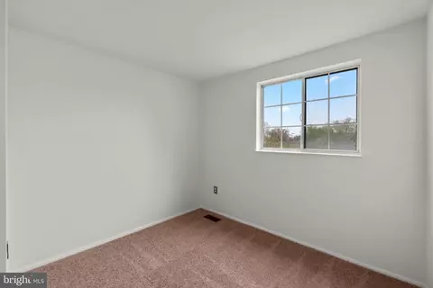 Bedroom - 1724 Heather Ln, Frederick, MD 21702 photo 2 of 5