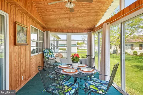 Exterior - 5673 Crabapple Dr, Frederick, MD 21703 photo 6 of 9