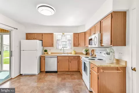 Kitchen - 5673 Crabapple Dr, Frederick, MD 21703 photo 1 of 7