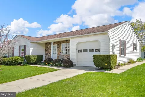 5673 Crabapple Dr, Frederick, MD 21703