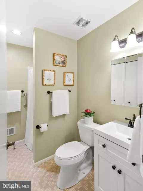 Bath - 5673 Crabapple Dr, Frederick, MD 21703 photo 6 of 7