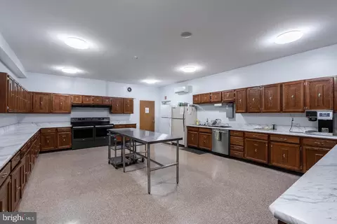 Kitchen - 5673 Crabapple Dr, Frederick, MD 21703 photo 7 of 7