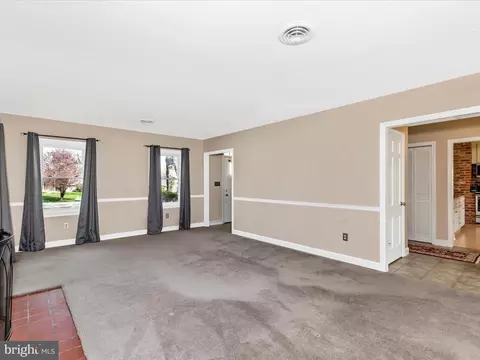 7925 Longmeadow Dr, Frederick, MD 21701 photo 7