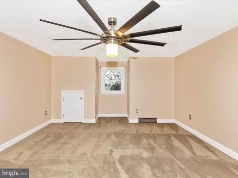 7925 Longmeadow Dr, Frederick, MD 21701 photo 24