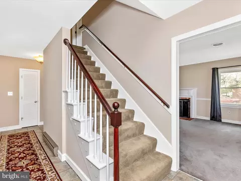 7925 Longmeadow Dr, Frederick, MD 21701 photo 4
