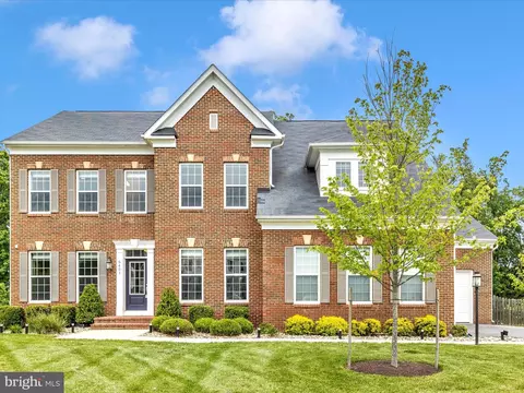 6451 Dresden Pl, Frederick, MD 21701 photo 1