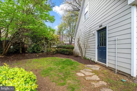 Exterior - 623 Wilson Pl, Frederick, MD 21702 photo 8 of 17