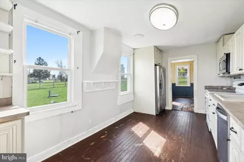 Entry Way - 12446 Renner Rd, Keymar, MD 21757 photo 2 of 9
