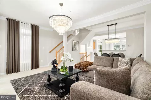 Living - 548 Eisenhower Dr, Frederick, MD 21703 photo 3 of 3