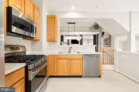 Kitchen - 548 Eisenhower Dr, Frederick, MD 21703 photo 2 of 2