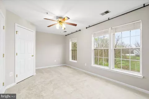 Bedroom - 548 Eisenhower Dr, Frederick, MD 21703 photo 4 of 8