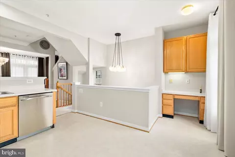 Entry Way - 548 Eisenhower Dr, Frederick, MD 21703 photo 1 of 3