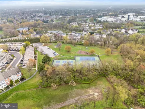 View/Area - 548 Eisenhower Dr, Frederick, MD 21703 photo 1 of 1