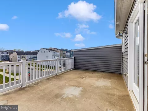 Exterior - 400 Waverley Dr, Frederick, MD 21702 photo 2 of 13
