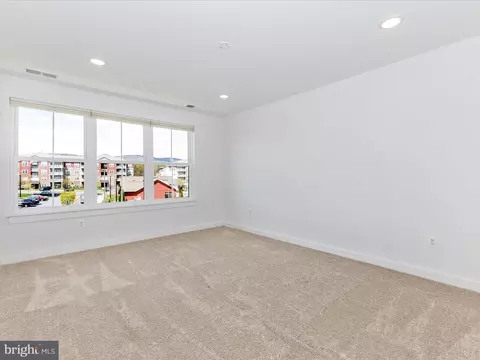 Bedroom - 400 Waverley Dr, Frederick, MD 21702 photo 10 of 10