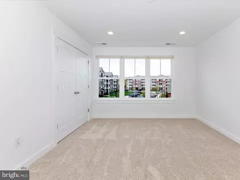 Bedroom - 400 Waverley Dr, Frederick, MD 21702 photo 8 of 10