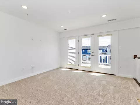 Living - 400 Waverley Dr, Frederick, MD 21702 photo 7 of 8