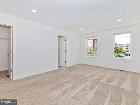 Bedroom - 400 Waverley Dr, Frederick, MD 21702 photo 3 of 10